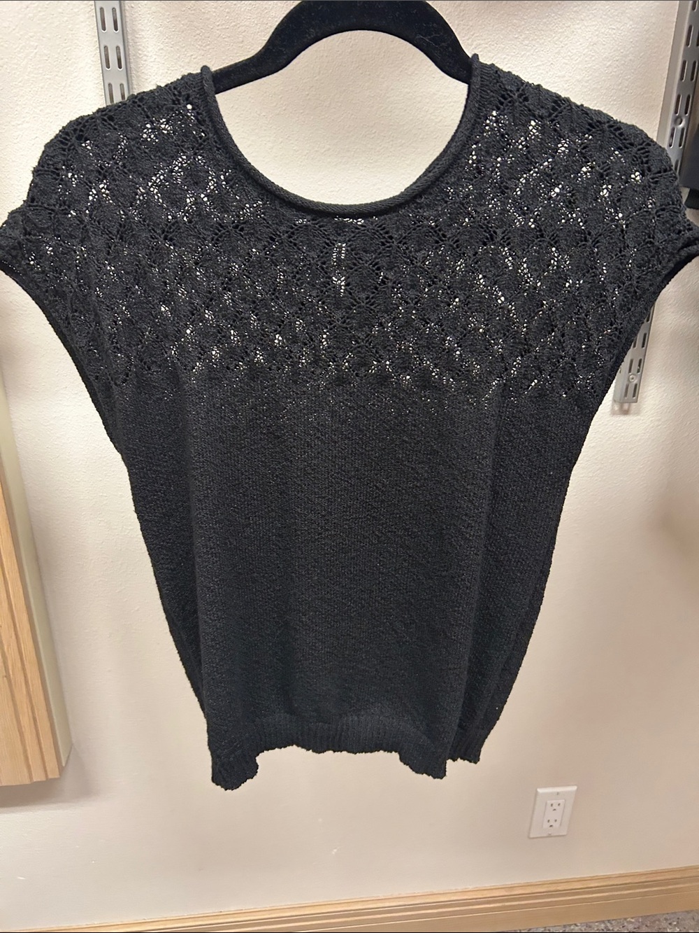 Blu Pepper Black Lace-Yoke Knit Cap-Sleeve Top